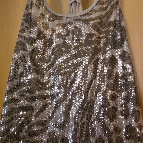 🎉3 for $15🎉 Shiny Tank top - Picture 3 of 5